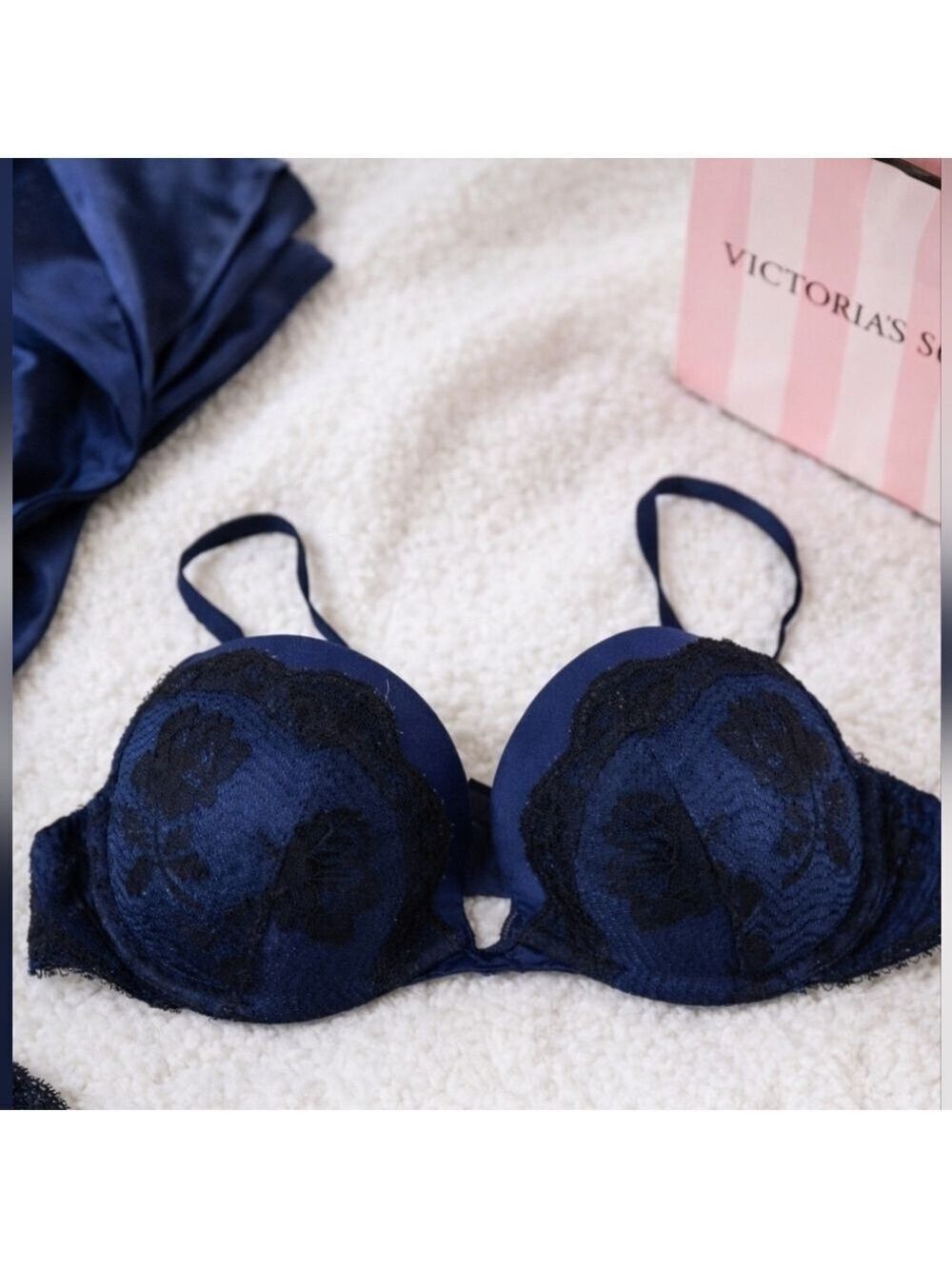 Very Victoria’s Secret Push-Up Bra | 32D | Blue & Black Floral Lace | NWT